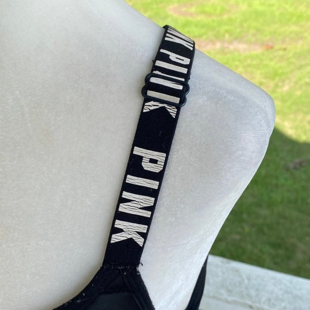 VS PINK ULTIMATE Push Up Sports Bra Sz Medium A-C Cup Black w Logos Racerback - Picture 9 of 12